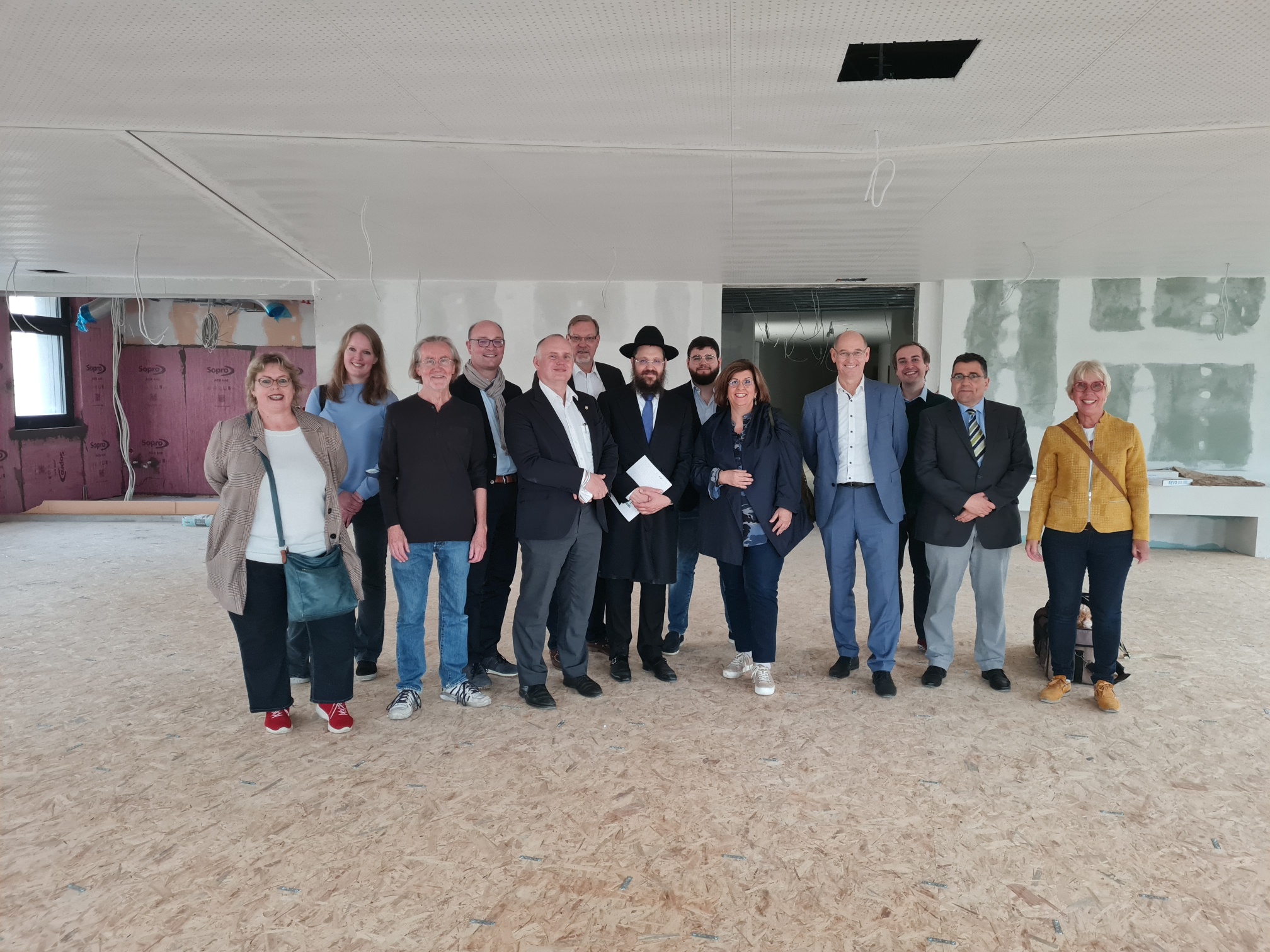 Mitglieder der CDU-Fraktion besuchten die Baustelle.
Bild: René Powilleit